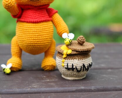 Orange Red Winnie the Pooh Honey Pot Bag / Handmade Crochet 