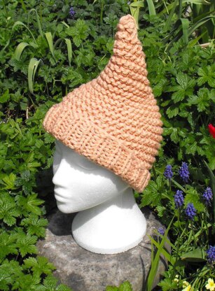 SUPERFAST PEACH PIXIE HAT KNITTING PATTERN - MADMONKEYKNITS