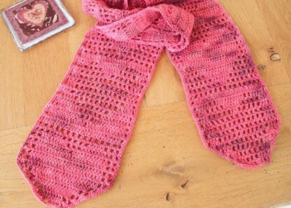 Heart2heart crochet scarf
