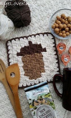 C2C Acorn Washcloth