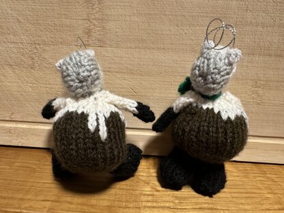 Christmas Pudding Badger - Ferrero Rocher/Lindt Chocolate Cover/Stuffed Toy Decoration