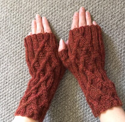 Kernow fingerless mittens