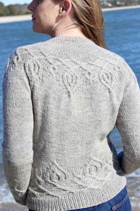 Blackberry Vine Pullover