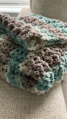 Simple Squishy Crochet Bulky Throw Blanket