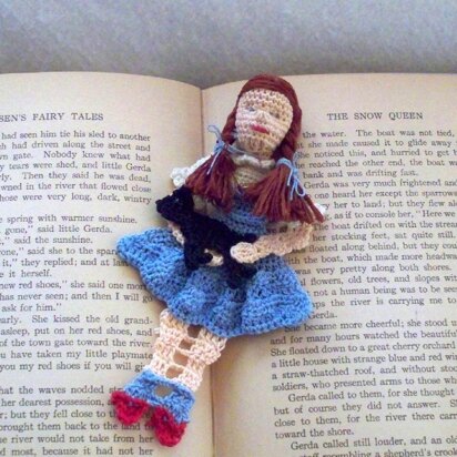 Dorothy and Toto of Kansas Bookmark Pattern