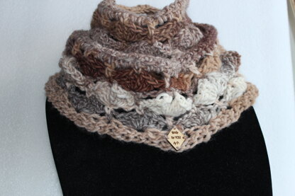 Fanfare Delight Cowl in Rico Creative Melange