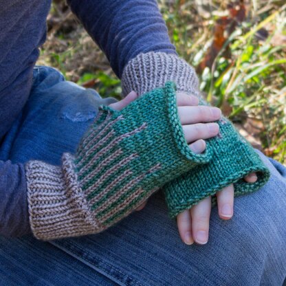 On the Farm Fingerless Mitts