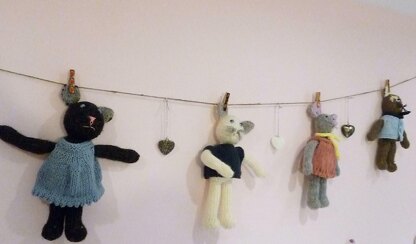 Dolls garland