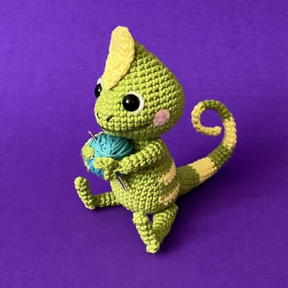 Chloe the Chameleon Amigurumi