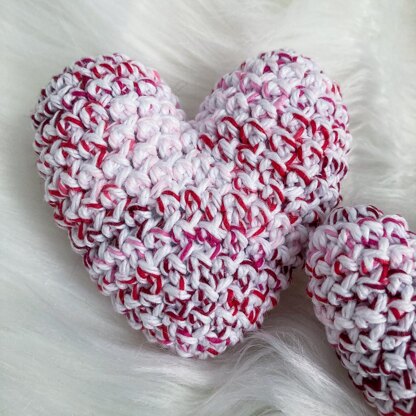 Amigurumi Heart Decor