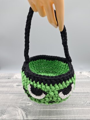 Trick or Treat Basket