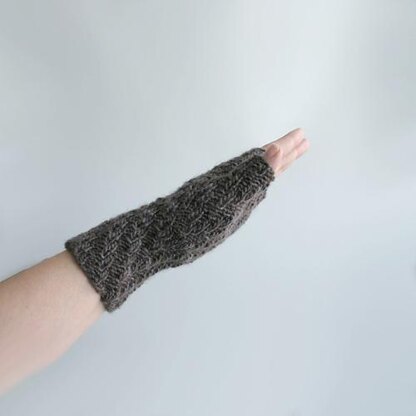 Herringbone Rib Fingerless Gloves