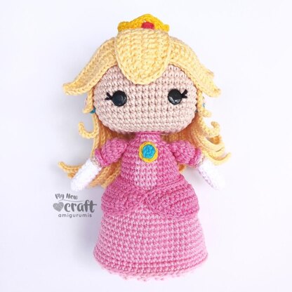 Princess Peach Amigurumi