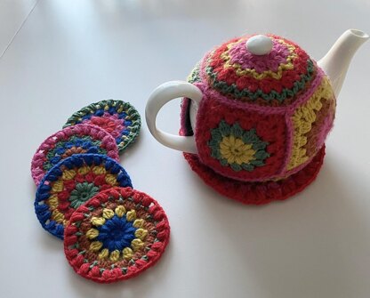 Grandma Tea Cosy with coasters