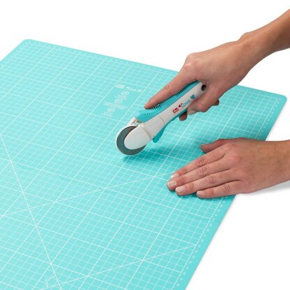 Prym Love Foldable Cutting Mat 45 X 60 cm Mint
