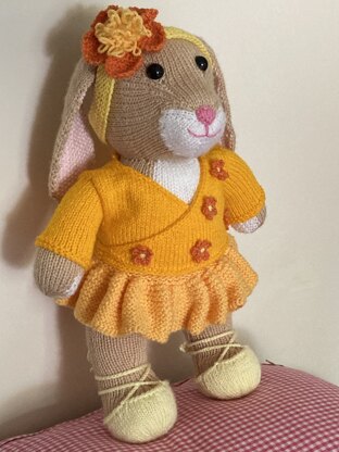 Knit a teddy ballerina bunny outfit