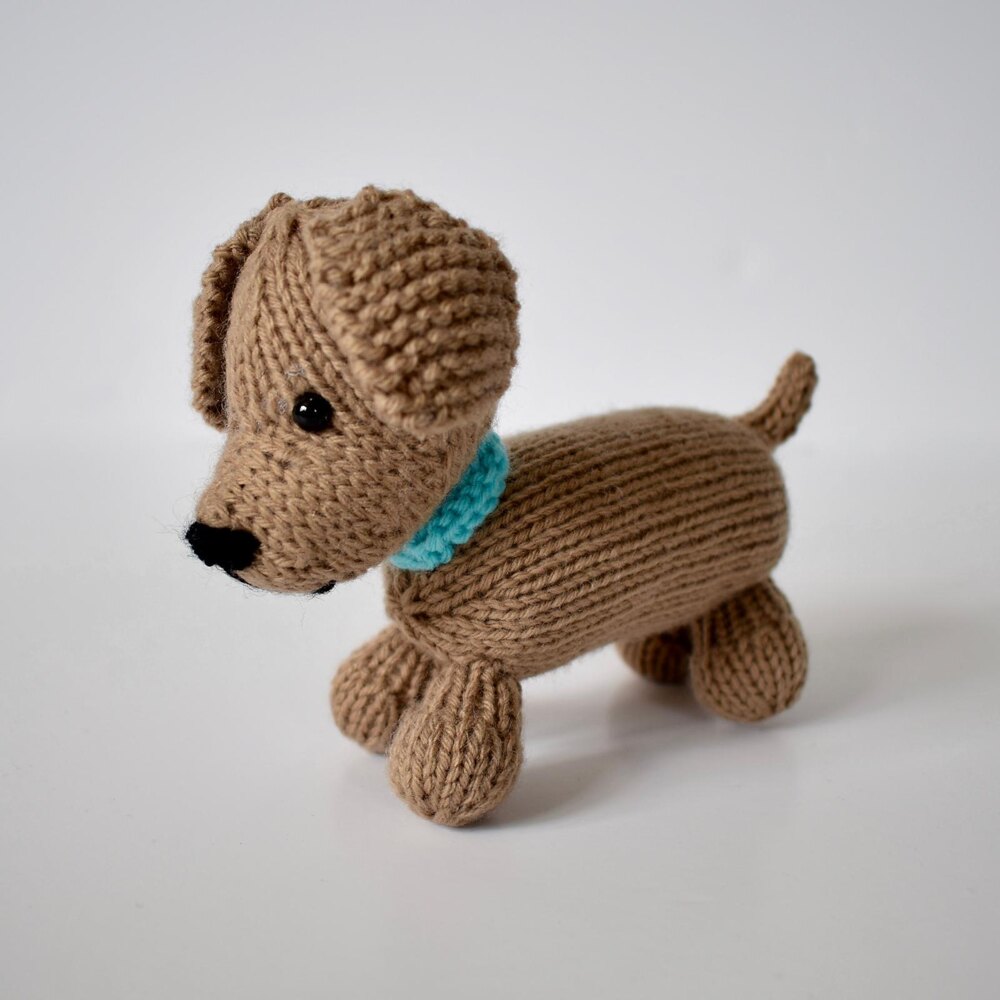 Loyal Puppy Knitting pattern by Amanda Berry