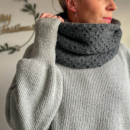 LIVIA Cowl