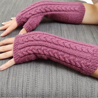 Fine Triple Plaited Cable Mitts