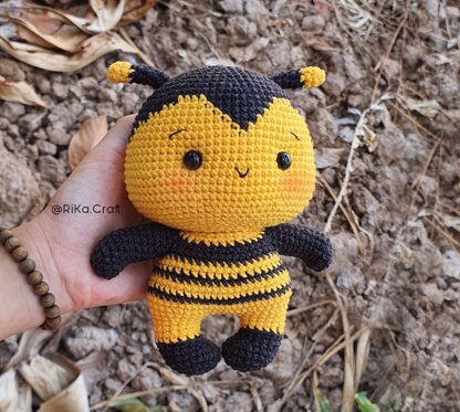 Amigurumi Bee-crochet pattern