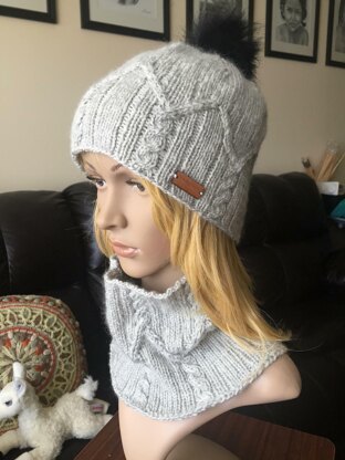 Titanilla Hat and Cowl