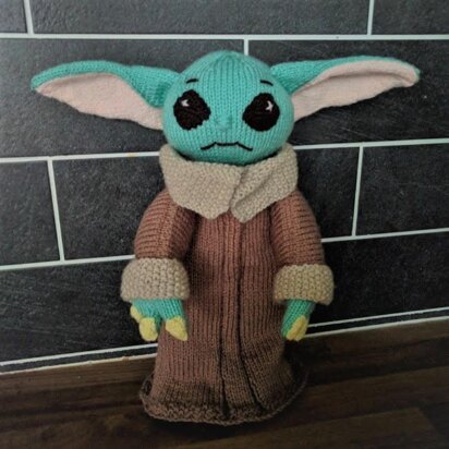 The Green Baby Alien Child Yoda - knitting pattern