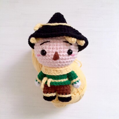 Scarecrow Amigurumi Crochet Pattern