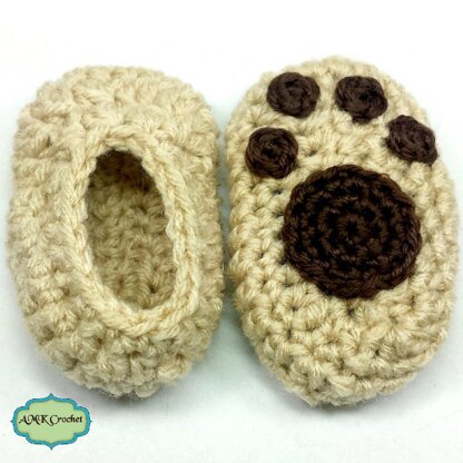 Newborn Puppy Hat and Booties Set