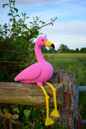 Fabio Flamingo (crochet pattern)