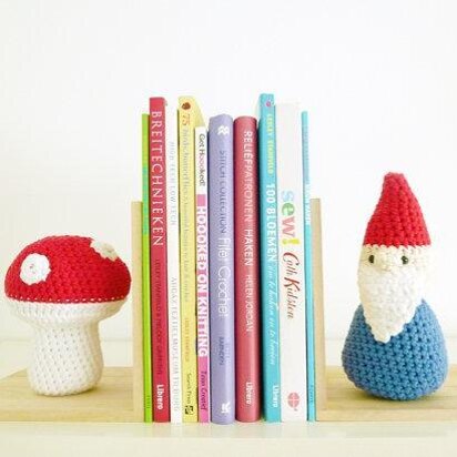 Gnome and Toadstool Book Ends