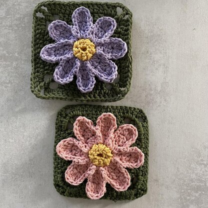 Cosmos Flower Granny Square