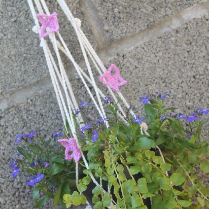 Plant Pot Hanger with Butterfly Trim