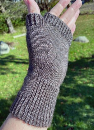 Uptown Fingerless Mittens