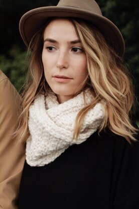 L'Auberge Mystique Infinity Scarf