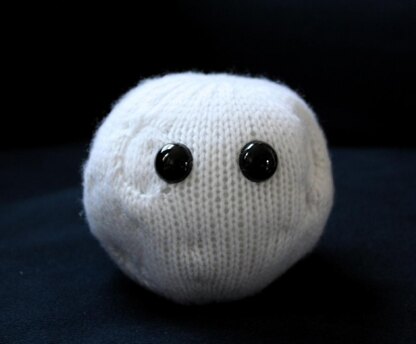 Little amigurumi moon