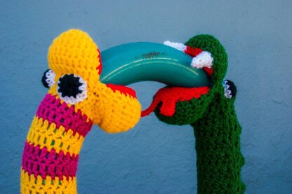 Crochet Snake Yarnbomb