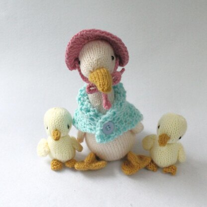 Mummy Duck and Ducklings