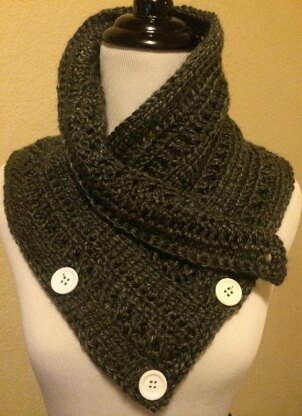 Linked Treble Texture Cowl