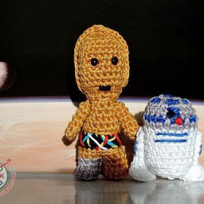 Mini R2D2 and C3PO