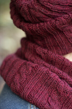 Men's Compass Hat and Cowl in Universal Yarn Deluxe Worsted - Downloadable PDF