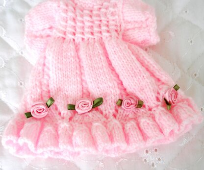 Knitting pattern for Dolls 7 - 8 inch, Dress, Bonnet, panties & shoes