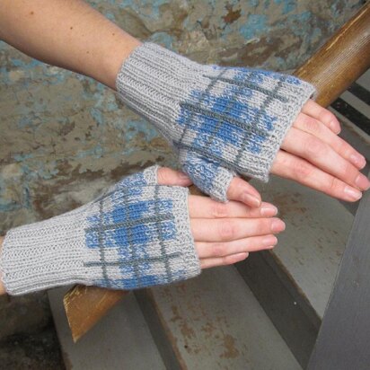 Cuthaig Plaid Mitts - knitting pattern