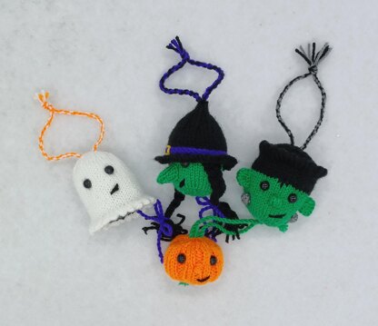 PDF DK Spooky Halloween Baubles knitting pattern Garland EASY Pumpkin/Ghost/Witch/Frankenstein