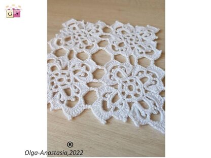 Openwork square for the table