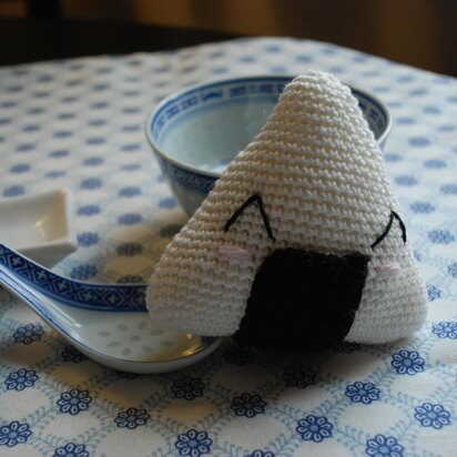 Free crochet pattern : little onigiri