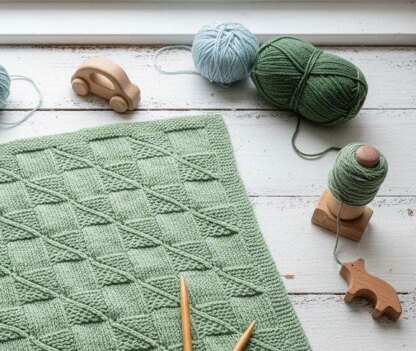 728- Baby Aran Knitting Pattern 726