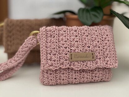 Star stitch wristlet purse