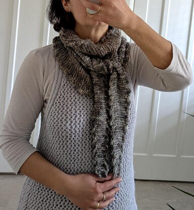 Scalloped Mini Scarf and Shawl
