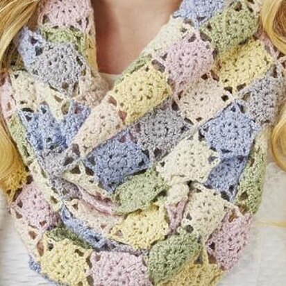 Pastel cowl