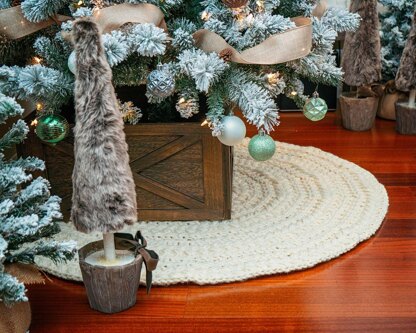 Wreath Tree Skirt